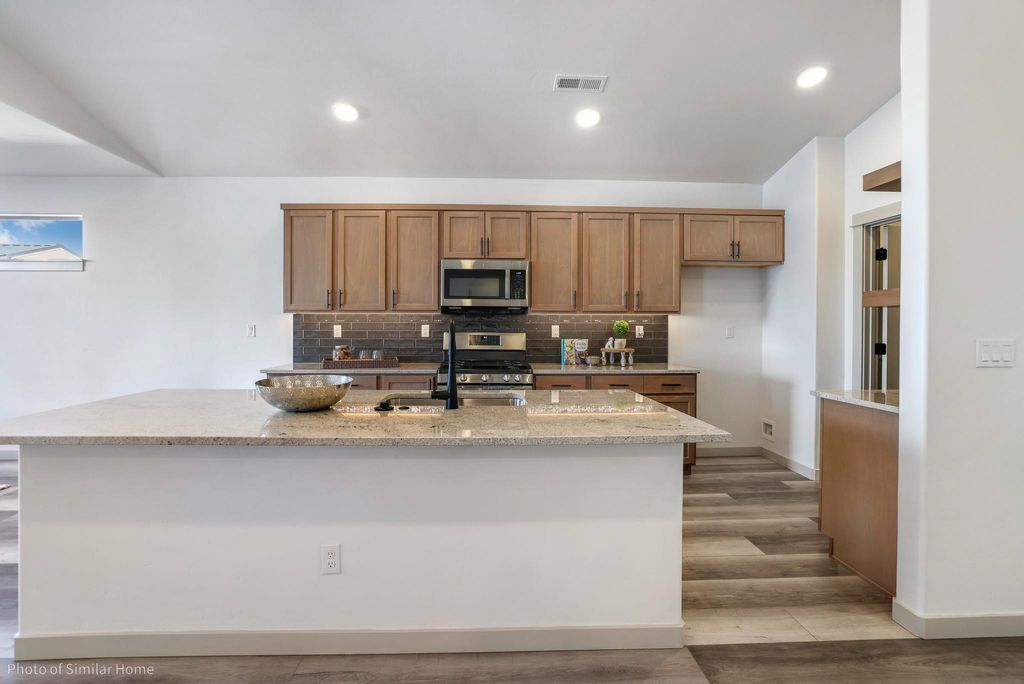 Image 7 of property listing at 10331 Conterra Drive, Missoula, MT 59808