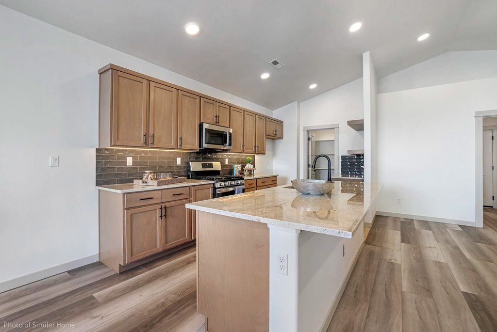 Image 8 of property listing at 10331 Conterra Drive, Missoula, MT 59808