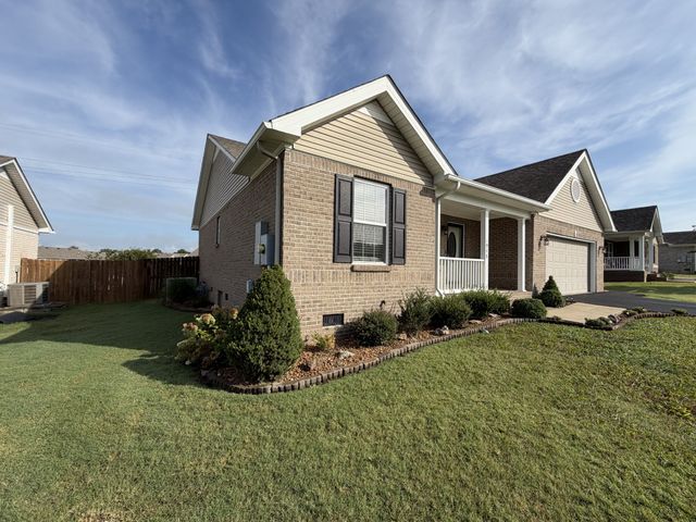 1948 Susan Rd, Columbia, TN 38401