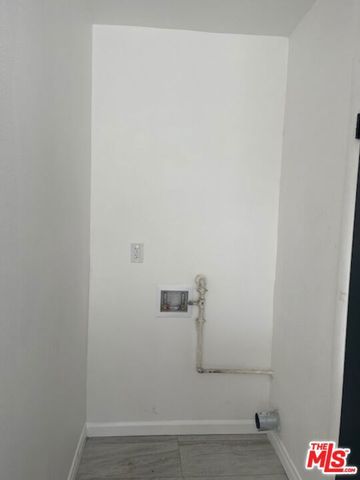 959 E 105th Street, Los Angeles, CA 90002