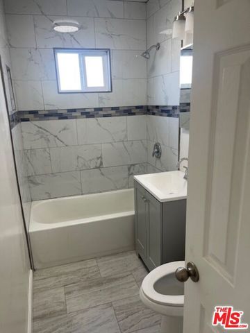 959 E 105th Street, Los Angeles, CA 90002