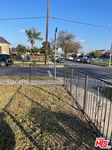 959 E 105th Street, Los Angeles, CA 90002