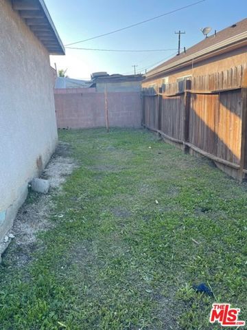 959 E 105th Street, Los Angeles, CA 90002