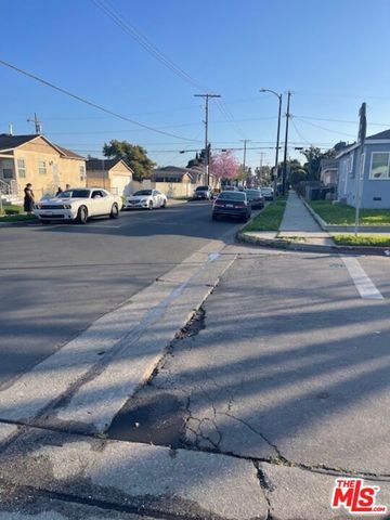 959 E 105th Street, Los Angeles, CA 90002