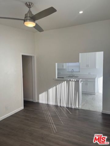 959 E 105th Street, Los Angeles, CA 90002