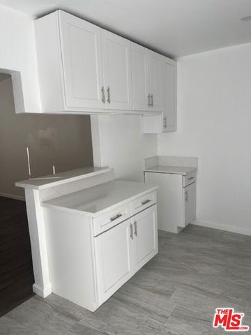 959 E 105th Street, Los Angeles, CA 90002