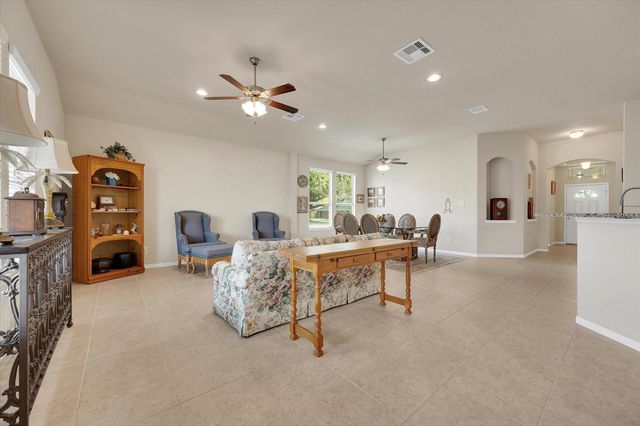 6946 Breezy Point, Willis, TX 77318