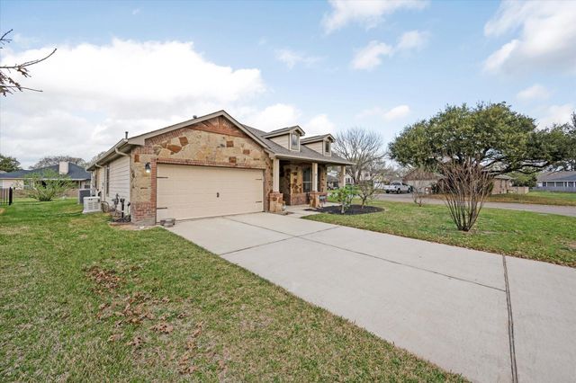 6946 Breezy Point, Willis, TX 77318