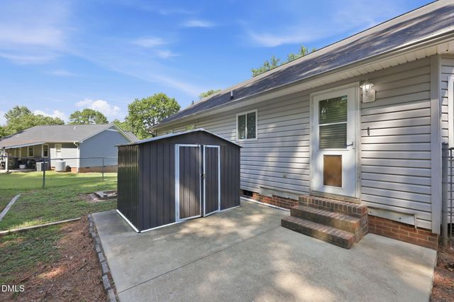 215 Brookfield Circle, Sanford, NC 27330