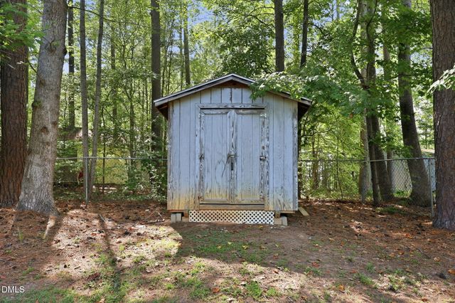 215 Brookfield Circle, Sanford, NC 27330