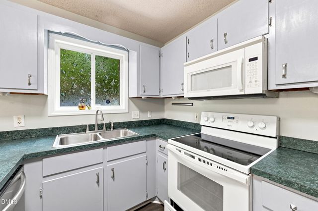 215 Brookfield Circle, Sanford, NC 27330
