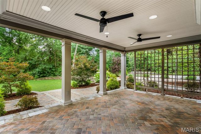 10928 Clayton Road, St Louis, MO 63131
