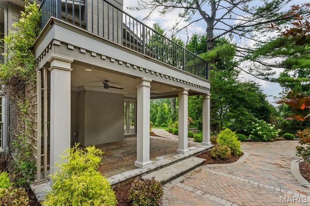 10928 Clayton Road, St Louis, MO 63131