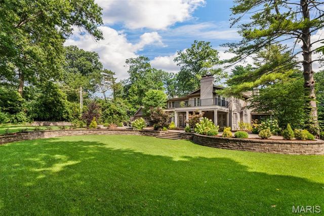 10928 Clayton Road, St Louis, MO 63131