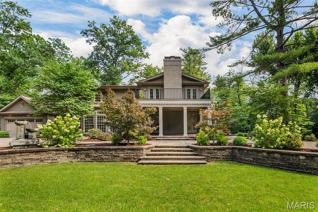 10928 Clayton Road, St Louis, MO 63131