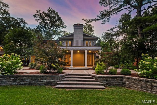 10928 Clayton Road, St Louis, MO 63131