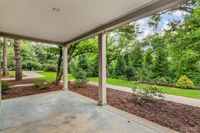 10928 Clayton Road, St Louis, MO 63131