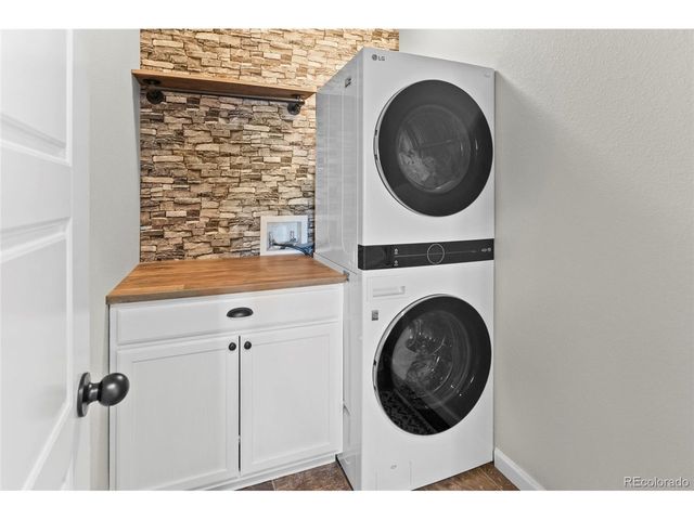 42835 Hawktree Cir, Elizabeth, CO 80107