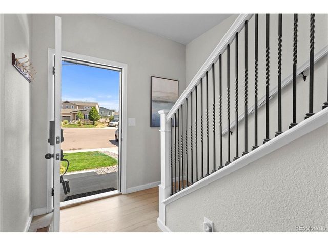 42835 Hawktree Cir, Elizabeth, CO 80107