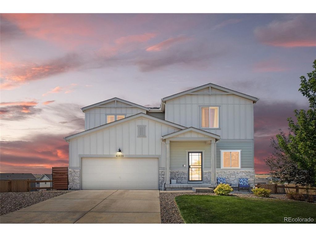 42835 Hawktree Cir, Elizabeth, CO 80107