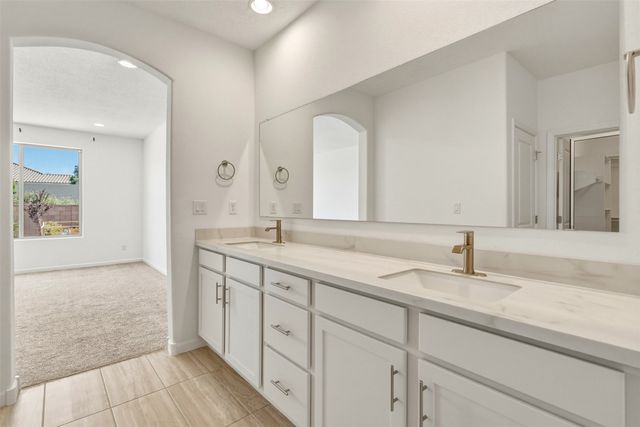 120 Mountaingem Loop, Santa Fe, NM 87508