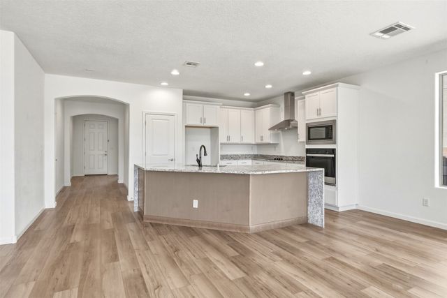 120 Mountaingem Loop, Santa Fe, NM 87508