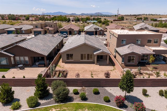 120 Mountaingem Loop, Santa Fe, NM 87508