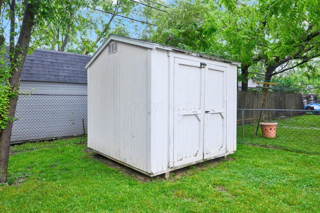 990 Strimple Avenue, Columbus, OH 43229