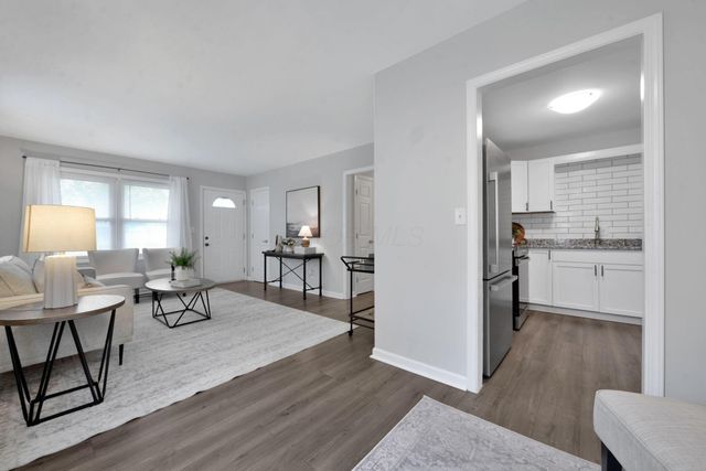 990 Strimple Avenue, Columbus, OH 43229