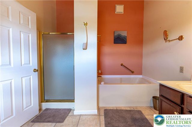 1300 Adams Street, Allen Twp, PA 18067