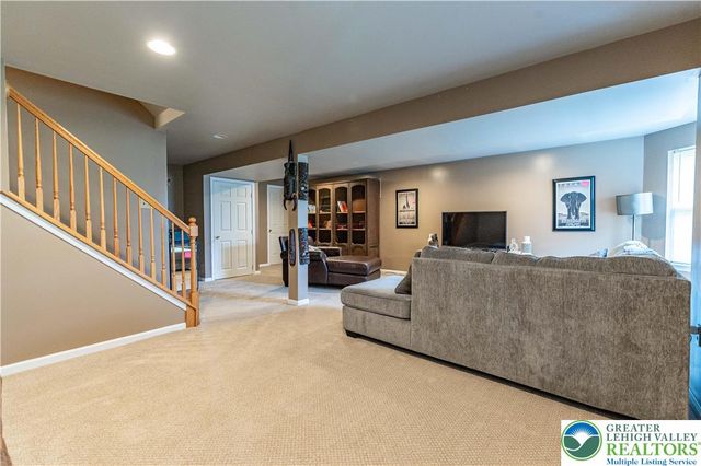 1300 Adams Street, Allen Twp, PA 18067