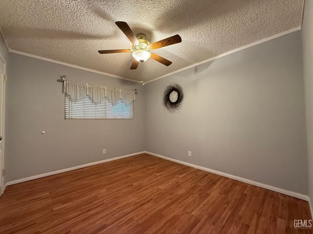 3212 Earnest Court, Bakersfield, CA 93304