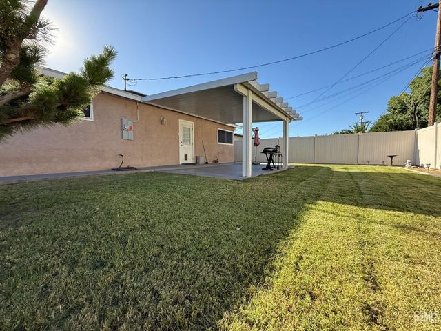 3212 Earnest Court, Bakersfield, CA 93304
