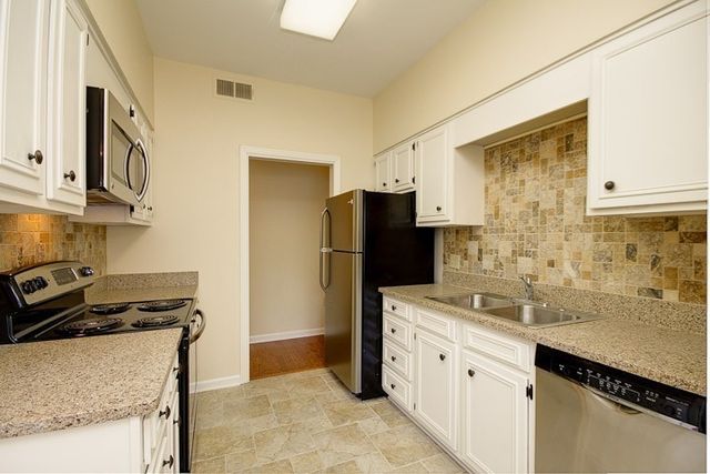 4505 Harding Pike Apt 106, Nashville, TN 37205