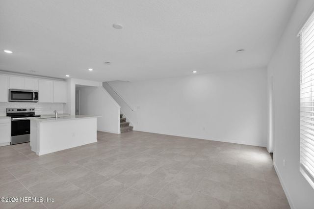 10112 WHISTLING PINE Court, Jacksonville, FL 32221