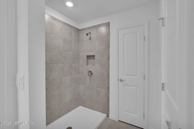 10112 WHISTLING PINE Court, Jacksonville, FL 32221