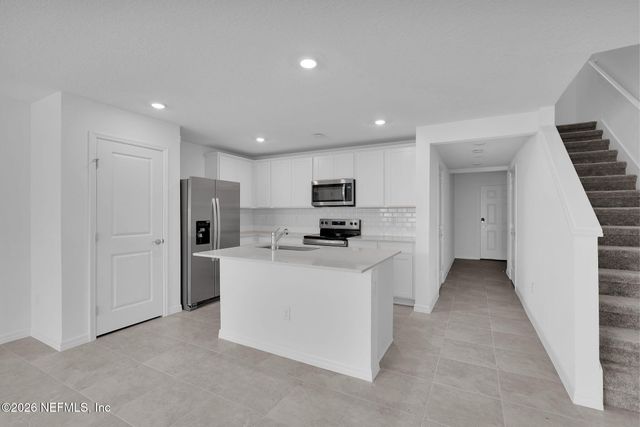 10112 WHISTLING PINE Court, Jacksonville, FL 32221
