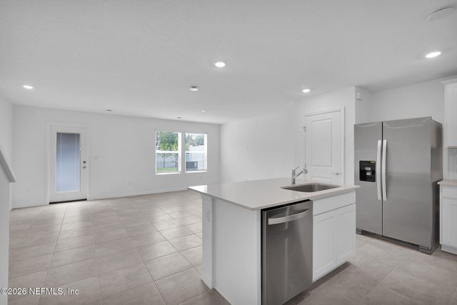 10112 WHISTLING PINE Court, Jacksonville, FL 32221