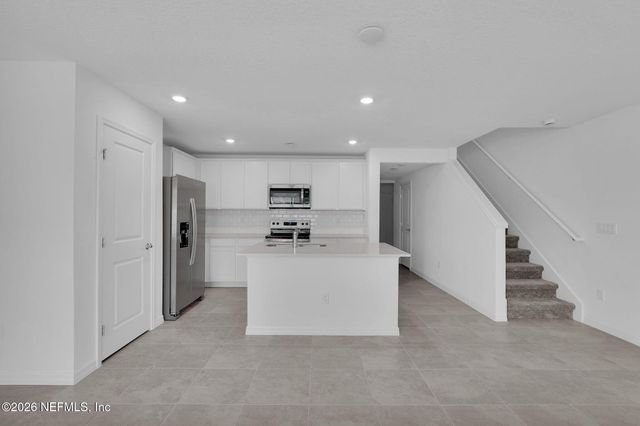 10112 WHISTLING PINE Court, Jacksonville, FL 32221