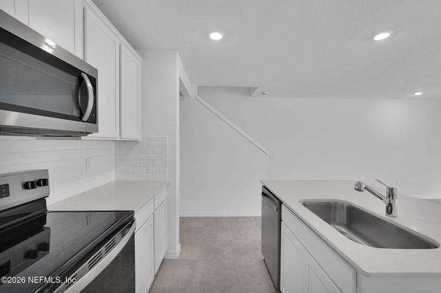 10112 WHISTLING PINE Court, Jacksonville, FL 32221