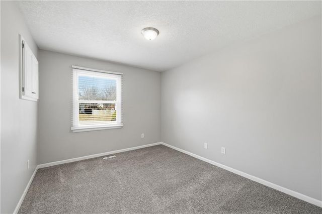 10804 W 76th Street, Shawnee, KS 66214