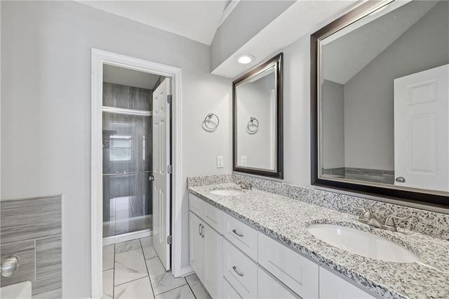 10804 W 76th Street, Shawnee, KS 66214