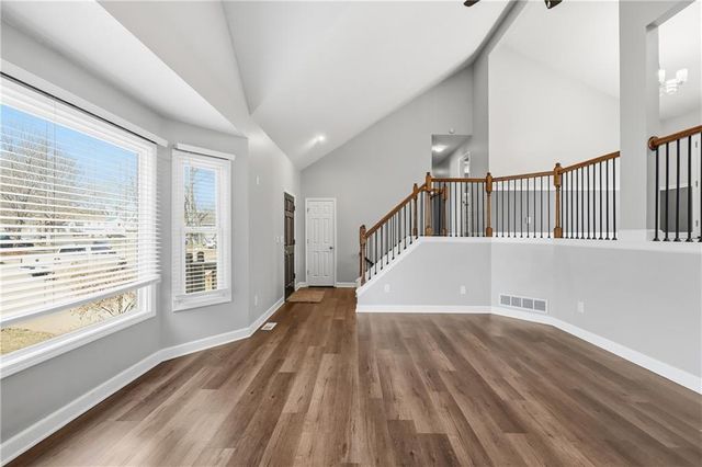 10804 W 76th Street, Shawnee, KS 66214