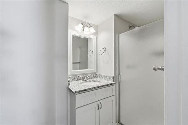 10804 W 76th Street, Shawnee, KS 66214