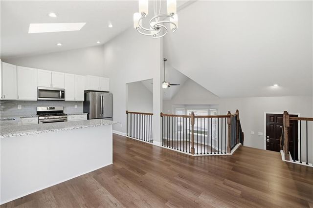 10804 W 76th Street, Shawnee, KS 66214