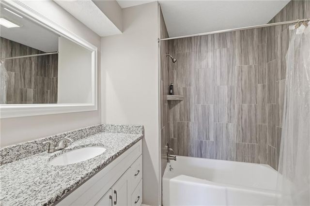 10804 W 76th Street, Shawnee, KS 66214