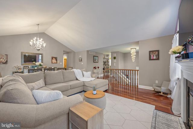 11 FREDERICK, Sicklerville, NJ 08081
