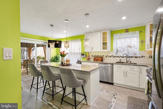 11 FREDERICK, Sicklerville, NJ 08081