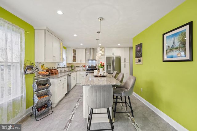 11 FREDERICK, Sicklerville, NJ 08081