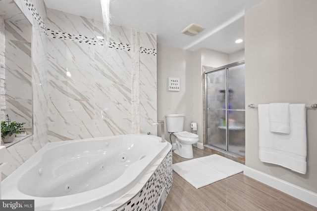 11 FREDERICK, Sicklerville, NJ 08081